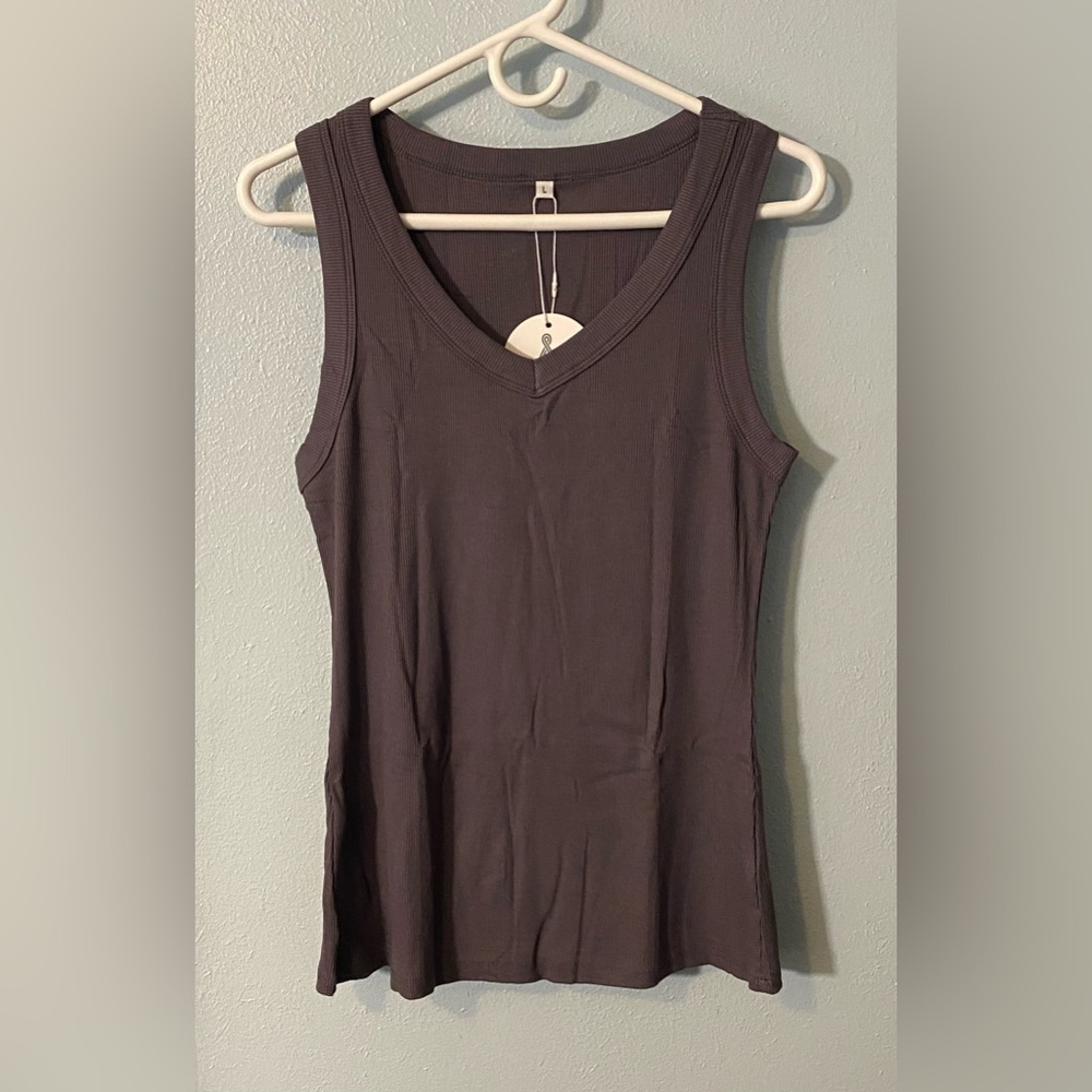 NWT Anrabess V-Neck Ribbed Knit Tank Top